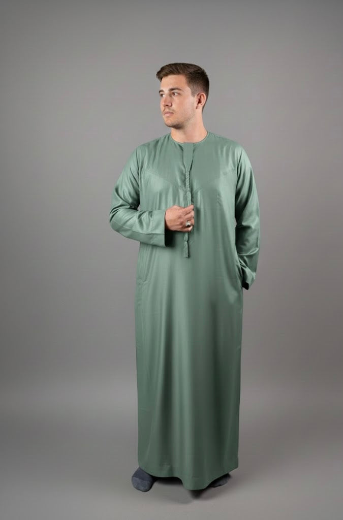 Emarati thobe with removable tassel