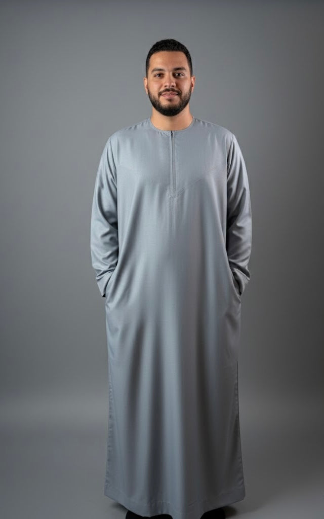 Plain Emarati thobe with zipper