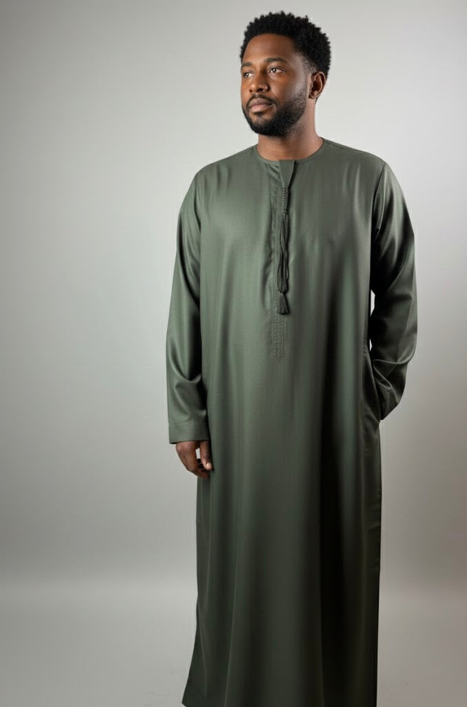 Emarati thobe with removable tassel
