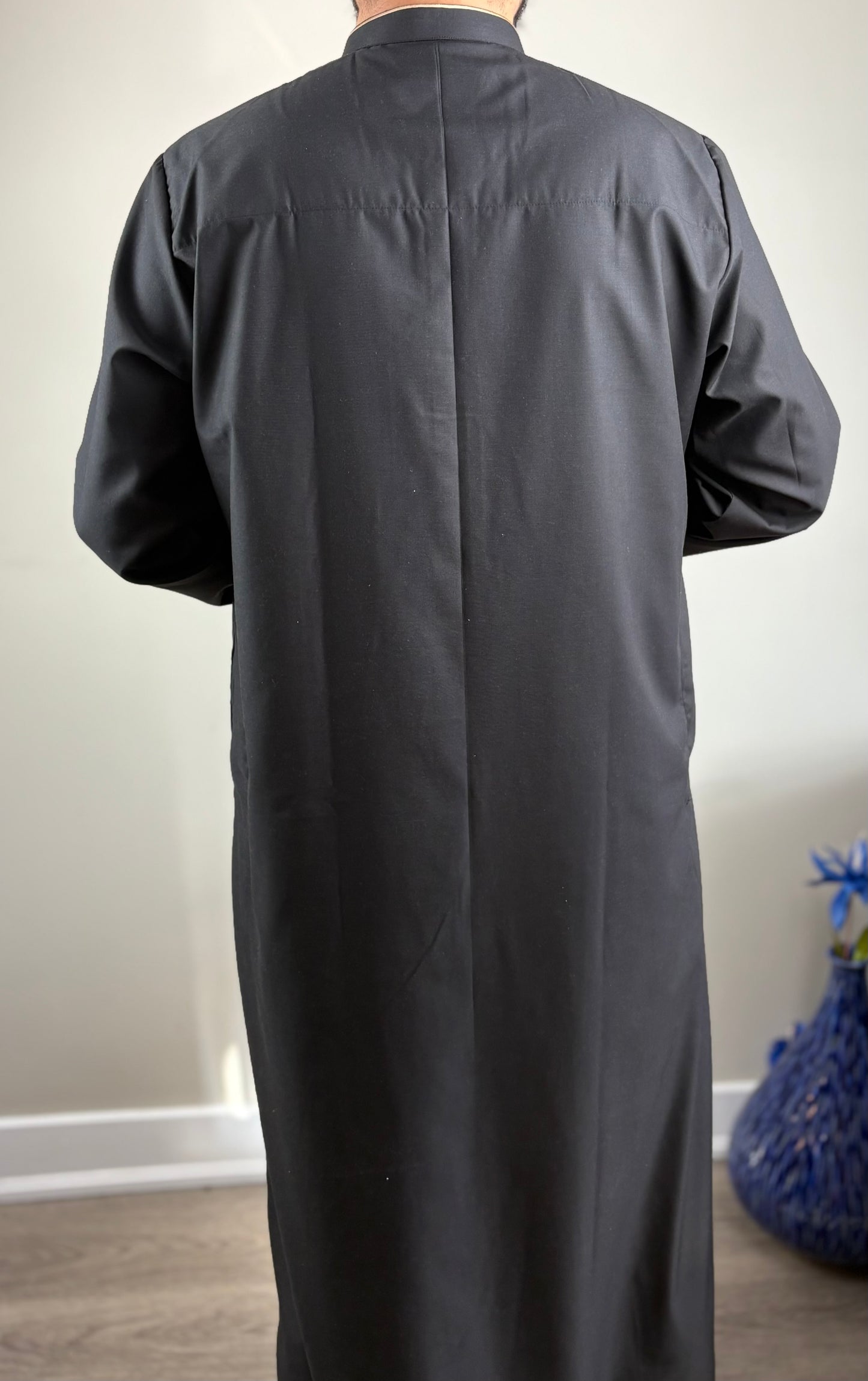 Saudi with golden embroidery ￼